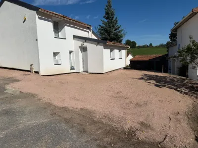 Къща За продажба 42620 Saint-Pierre-Laval FR