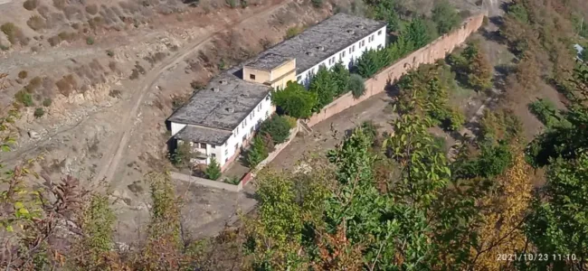 Смесена употреба За продажба 7300 Pogradec  AL