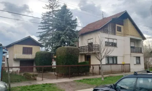 Къща За продажба  21470 Bački Petrovac RS